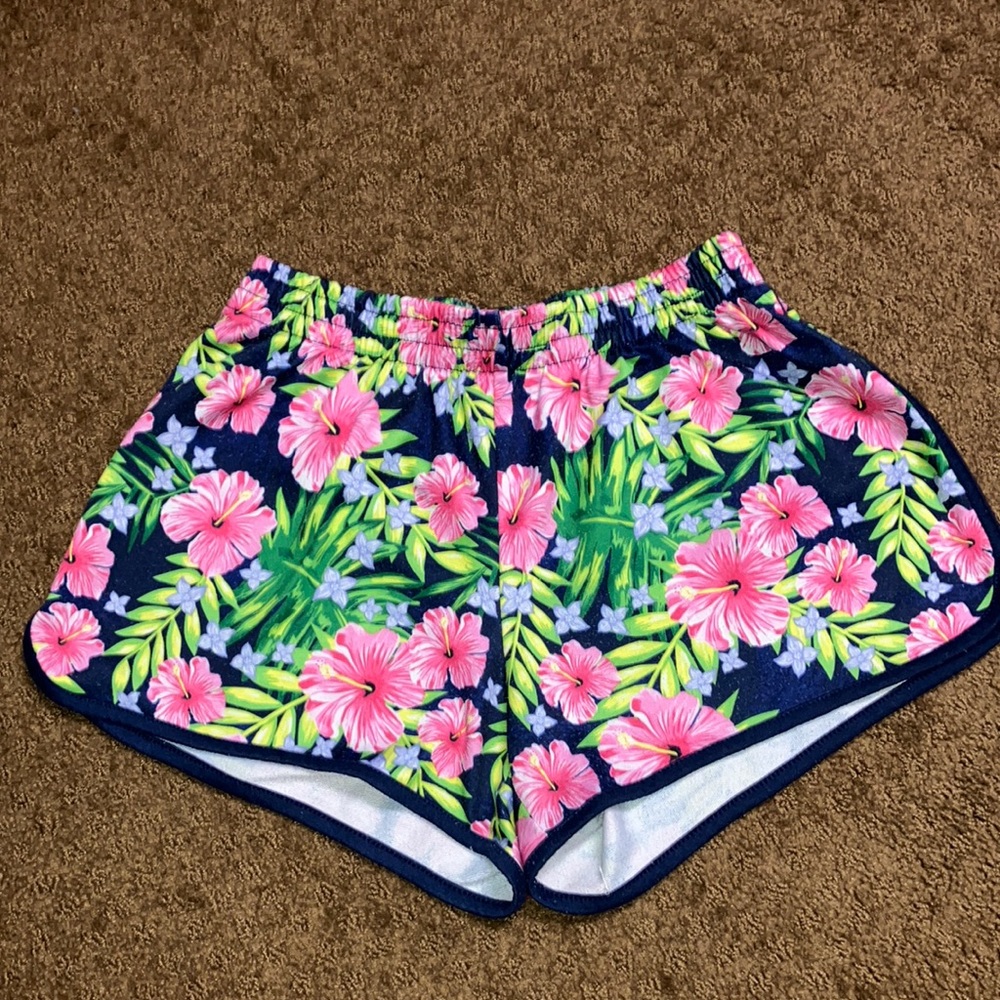 Sz 16 by SO blue with pink flowers floral shorts in good condition smoke free…
